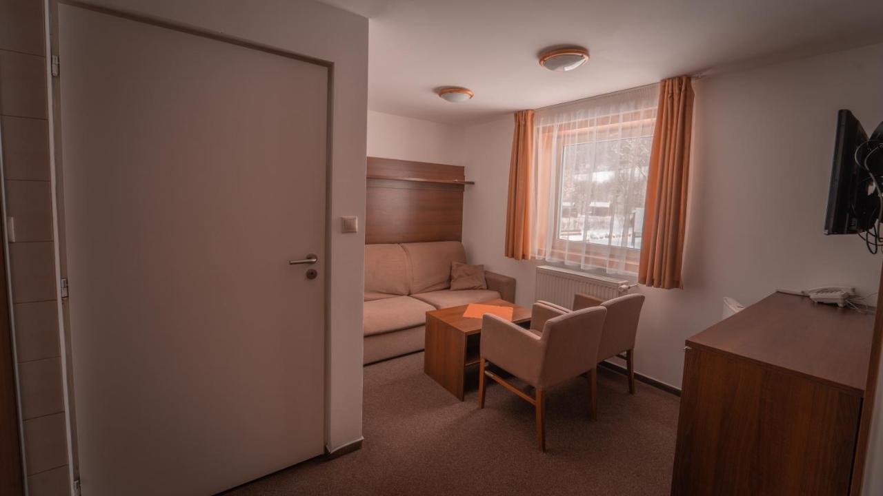 Kupelne Domceky - Kupele Cerveny Klastor Smerdzonka Exterior foto